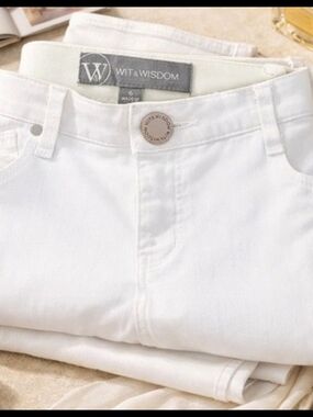Wit & Wisdom White ABSOLUTION Women's Jeans size 6